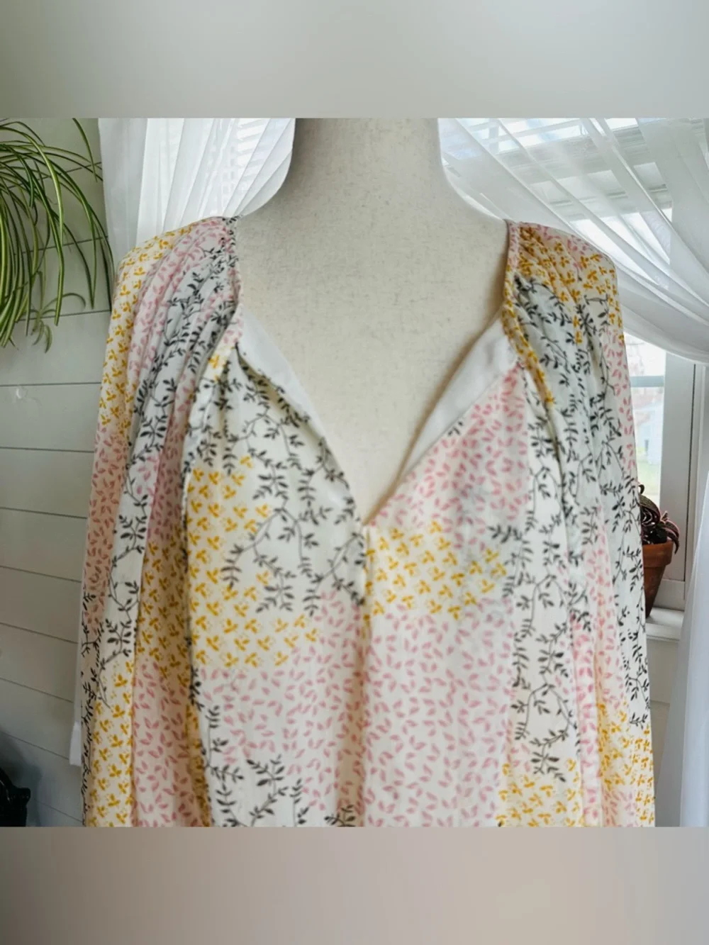 FATE Cottagecore pastel floral blouse. NWT! Size:Small